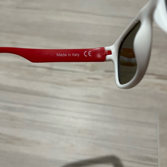 Ro-sham-bo Shades Red, White and Blue baby Sunglasses with Blue Lenses - Picture 7 of 12